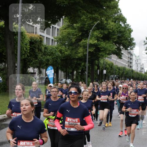 14.06.2026 - REWE Women's Run Jannik Wohlers http://msf.ph/oto/9814170 14.06.2026 10:39:55 Laufen 6011, 6, 00, 5139, 5194, 7 meine-sportfotos.de
