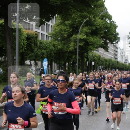 14.06.2026 - REWE Women's Run Jannik Wohlers http://msf.ph/oto/9814172 14.06.2026 10:39:55 Laufen 6011, 7, 1, 08, 5194, 7 meine-sportfotos.de