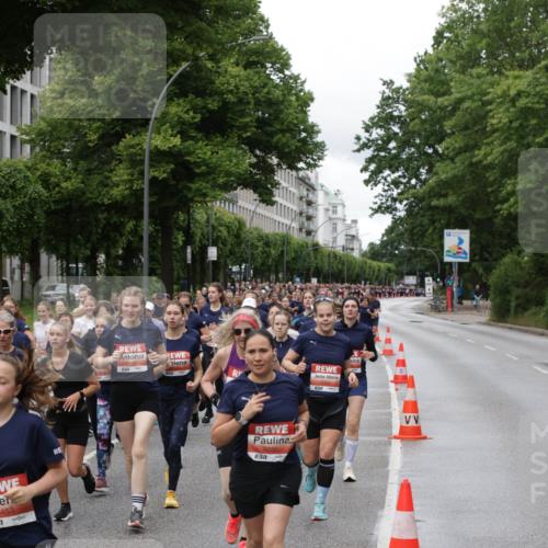 14.06.2026 - REWE Women's Run Jannik Wohlers http://msf.ph/oto/9814175 14.06.2026 10:39:56 Laufen 5453, 5050 meine-sportfotos.de
