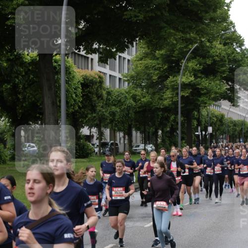 14.06.2026 - REWE Women's Run Jannik Wohlers http://msf.ph/oto/9814194 14.06.2026 10:40:02 Laufen 1068 meine-sportfotos.de