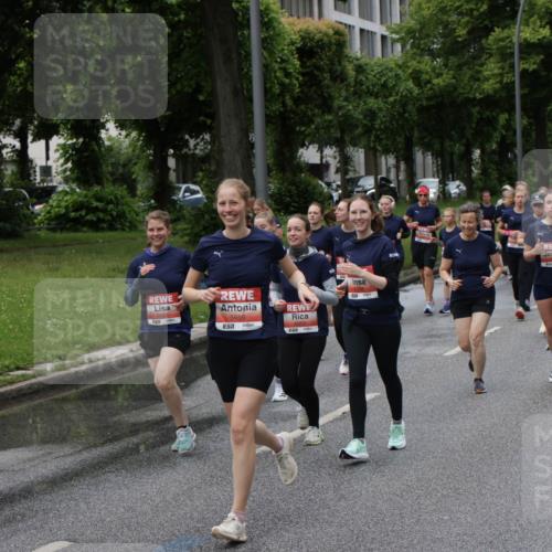 14.06.2026 - REWE Women's Run Jannik Wohlers http://msf.ph/oto/9814273 14.06.2026 10:40:25 Laufen 5656, 57 meine-sportfotos.de