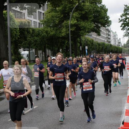 14.06.2026 - REWE Women's Run Jannik Wohlers http://msf.ph/oto/9814539 14.06.2026 10:41:13 Laufen 5327, 13441 meine-sportfotos.de