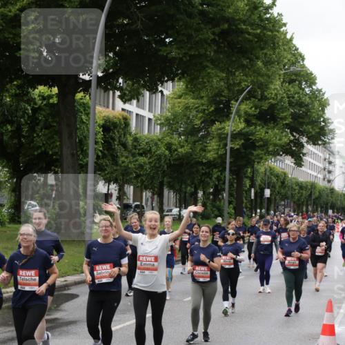 14.06.2026 - REWE Women's Run Jannik Wohlers http://msf.ph/oto/9814993 14.06.2026 10:42:39 Laufen 5300 meine-sportfotos.de