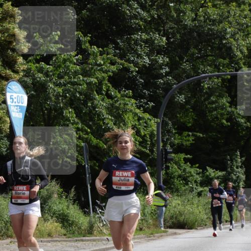 14.06.2026 - REWE Women's Run Jannik Wohlers http://msf.ph/oto/9816365 14.06.2026 10:51:47 Laufen 5, 00, 51, 57, 5308 meine-sportfotos.de