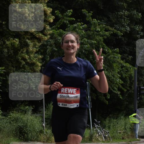14.06.2026 - REWE Women's Run Jannik Wohlers http://msf.ph/oto/9816509 14.06.2026 10:52:25 Laufen 5556 meine-sportfotos.de