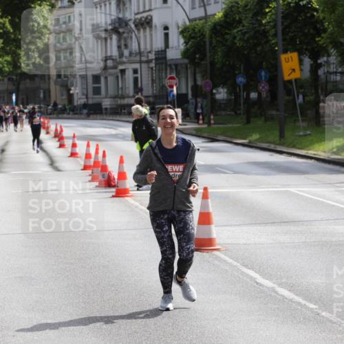 14.06.2026 - REWE Women's Run Jannik Wohlers http://msf.ph/oto/9816585 14.06.2026 10:52:56 Laufen 1 meine-sportfotos.de