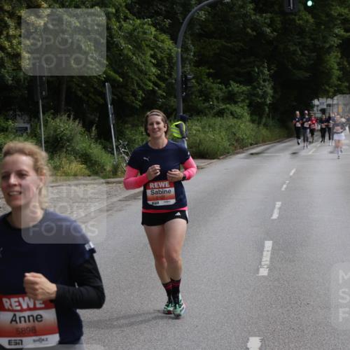 14.06.2026 - REWE Women's Run Jannik Wohlers http://msf.ph/oto/9816753 14.06.2026 10:53:49 Laufen 5898, 657, 5107, 7 meine-sportfotos.de