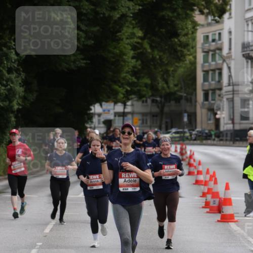 14.06.2026 - REWE Women's Run Jannik Wohlers http://msf.ph/oto/9816783 14.06.2026 10:53:59 Laufen 5686, 57, 87 meine-sportfotos.de