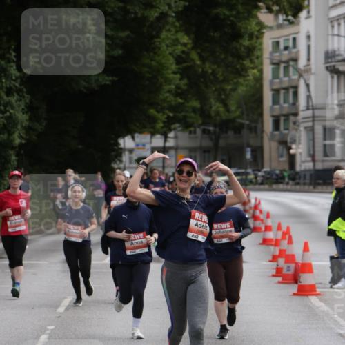 14.06.2026 - REWE Women's Run Jannik Wohlers http://msf.ph/oto/9816790 14.06.2026 10:53:59 Laufen 5686, 51 meine-sportfotos.de