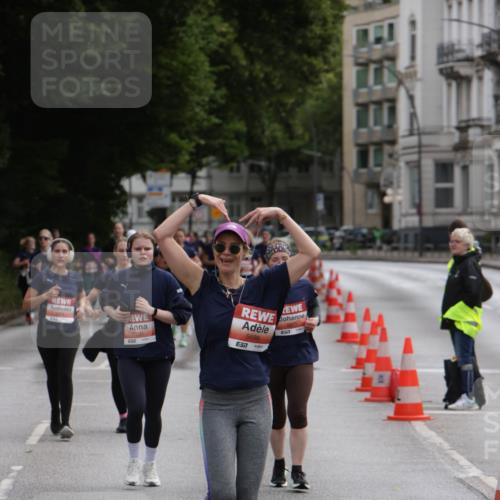 14.06.2026 - REWE Women's Run Jannik Wohlers http://msf.ph/oto/9816793 14.06.2026 10:53:59 Laufen 5320, 5686 meine-sportfotos.de
