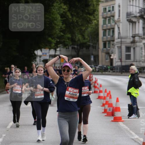 14.06.2026 - REWE Women's Run Jannik Wohlers http://msf.ph/oto/9816794 14.06.2026 10:53:59 Laufen 5320, 5686 meine-sportfotos.de