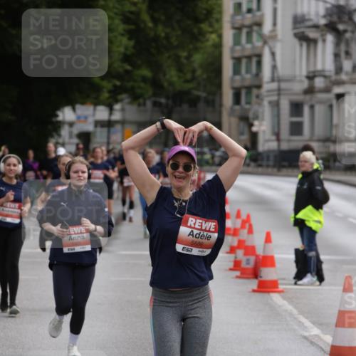 14.06.2026 - REWE Women's Run Jannik Wohlers http://msf.ph/oto/9816800 14.06.2026 10:54:00 Laufen 5320, 5686 meine-sportfotos.de
