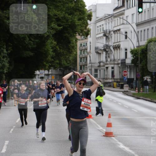 14.06.2026 - REWE Women's Run Jannik Wohlers http://msf.ph/oto/9816805 14.06.2026 10:54:01 Laufen 5686 meine-sportfotos.de