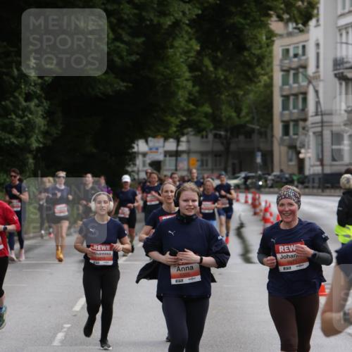 14.06.2026 - REWE Women's Run Jannik Wohlers http://msf.ph/oto/9816810 14.06.2026 10:54:02 Laufen 5320, 7, 5871, 7 meine-sportfotos.de