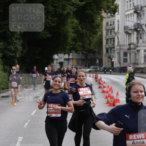 14.06.2026 - REWE Women's Run Jannik Wohlers http://msf.ph/oto/9816824 14.06.2026 10:54:05 Laufen 5713, 577, 5303, 5320, 7 meine-sportfotos.de
