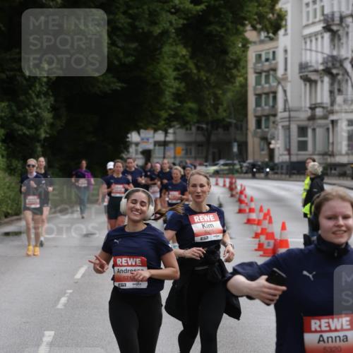 14.06.2026 - REWE Women's Run Jannik Wohlers http://msf.ph/oto/9816825 14.06.2026 10:54:05 Laufen 571, 5303, 5320, 57 meine-sportfotos.de