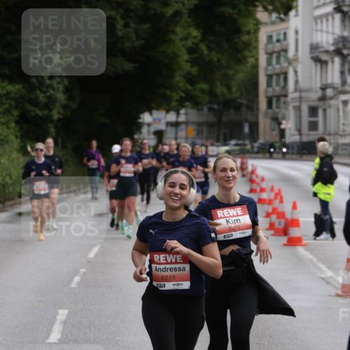 14.06.2026 - REWE Women's Run Jannik Wohlers http://msf.ph/oto/9816828 14.06.2026 10:54:05 Laufen 5713, 5303, 7 meine-sportfotos.de