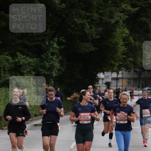14.06.2026 - REWE Women's Run Jannik Wohlers http://msf.ph/oto/9816848 14.06.2026 10:54:10 Laufen 5067, 5066, 57 meine-sportfotos.de