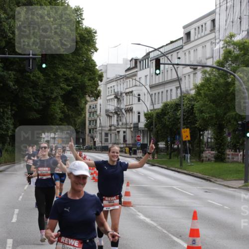 14.06.2026 - REWE Women's Run Jannik Wohlers http://msf.ph/oto/9816884 14.06.2026 10:54:17 Laufen 5032, 7, 1 meine-sportfotos.de
