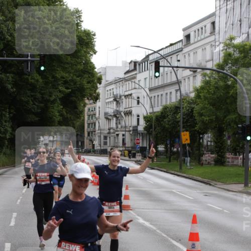 14.06.2026 - REWE Women's Run Jannik Wohlers http://msf.ph/oto/9816885 14.06.2026 10:54:17 Laufen 5032, 1 meine-sportfotos.de