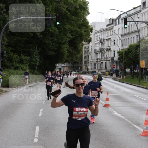 14.06.2026 - REWE Women's Run Jannik Wohlers http://msf.ph/oto/9816910 14.06.2026 10:54:19 Laufen 5086, 1 meine-sportfotos.de