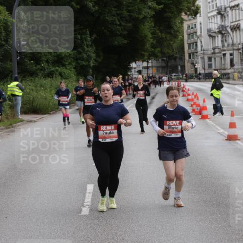 14.06.2026 - REWE Women's Run Jannik Wohlers http://msf.ph/oto/9816937 14.06.2026 10:54:27 Laufen 6701, 57, 57 meine-sportfotos.de
