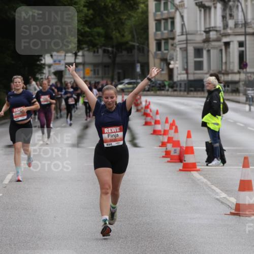 14.06.2026 - REWE Women's Run Jannik Wohlers http://msf.ph/oto/9816979 14.06.2026 10:54:47 Laufen 5635, 7 meine-sportfotos.de
