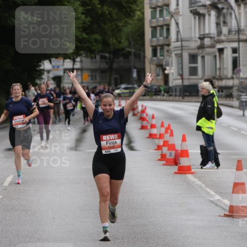 14.06.2026 - REWE Women's Run Jannik Wohlers http://msf.ph/oto/9816980 14.06.2026 10:54:47 Laufen 5635 meine-sportfotos.de