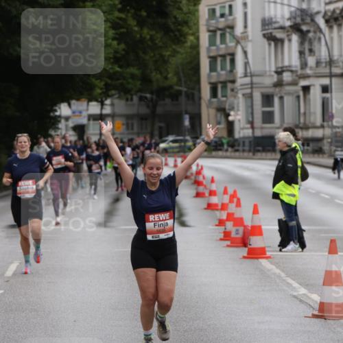 14.06.2026 - REWE Women's Run Jannik Wohlers http://msf.ph/oto/9816982 14.06.2026 10:54:47 Laufen 5635, 657 meine-sportfotos.de