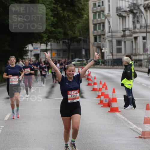 14.06.2026 - REWE Women's Run Jannik Wohlers http://msf.ph/oto/9816983 14.06.2026 10:54:47 Laufen 7, 5635 meine-sportfotos.de