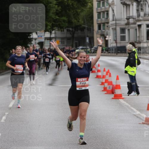 14.06.2026 - REWE Women's Run Jannik Wohlers http://msf.ph/oto/9816987 14.06.2026 10:54:47 Laufen 5635, 7 meine-sportfotos.de