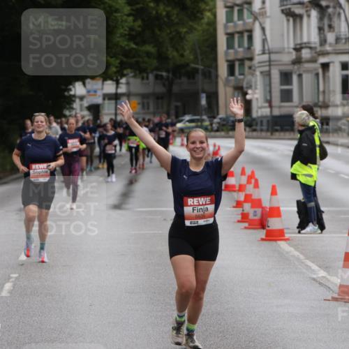 14.06.2026 - REWE Women's Run Jannik Wohlers http://msf.ph/oto/9816990 14.06.2026 10:54:47 Laufen 5635, 7 meine-sportfotos.de