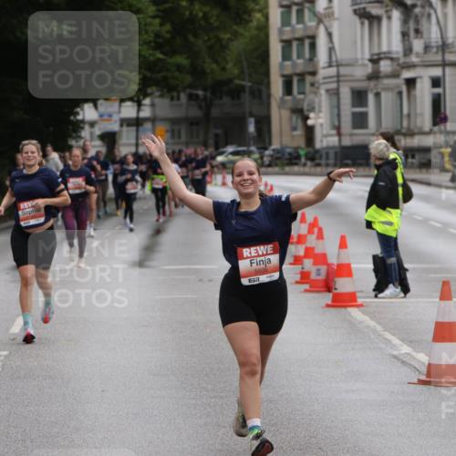 14.06.2026 - REWE Women's Run Jannik Wohlers http://msf.ph/oto/9816993 14.06.2026 10:54:47 Laufen 5635, 7 meine-sportfotos.de