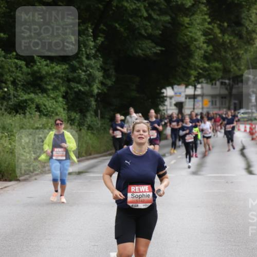 14.06.2026 - REWE Women's Run Jannik Wohlers http://msf.ph/oto/9817010 14.06.2026 10:54:52 Laufen 5142, 57 meine-sportfotos.de