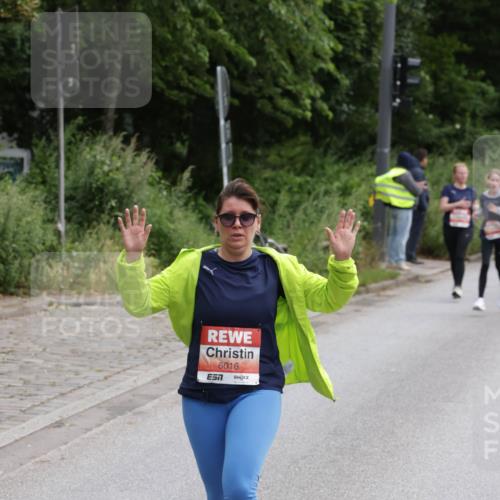14.06.2026 - REWE Women's Run Jannik Wohlers http://msf.ph/oto/9817038 14.06.2026 10:54:59 Laufen 6016 meine-sportfotos.de