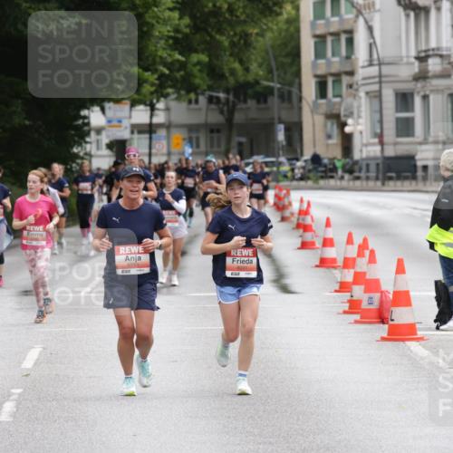 14.06.2026 - REWE Women's Run Jannik Wohlers http://msf.ph/oto/9817094 14.06.2026 10:55:14 Laufen 6030, 7, 6031, 57 meine-sportfotos.de