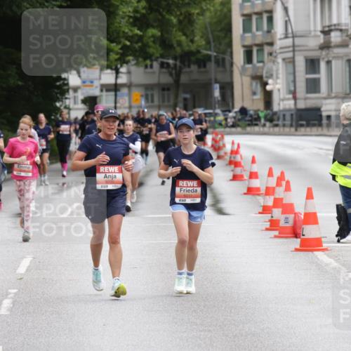 14.06.2026 - REWE Women's Run Jannik Wohlers http://msf.ph/oto/9817097 14.06.2026 10:55:14 Laufen 6030, 57, 6031 meine-sportfotos.de