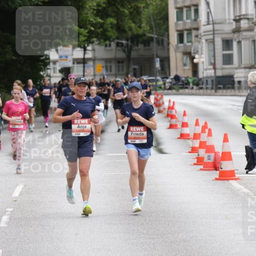 14.06.2026 - REWE Women's Run Jannik Wohlers http://msf.ph/oto/9817098 14.06.2026 10:55:15 Laufen 6030, 7, 57, 6031 meine-sportfotos.de