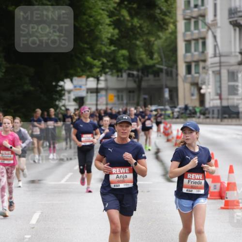 14.06.2026 - REWE Women's Run Jannik Wohlers http://msf.ph/oto/9817102 14.06.2026 10:55:16 Laufen 6030, 57, 6031, 7 meine-sportfotos.de
