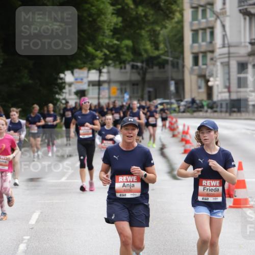 14.06.2026 - REWE Women's Run Jannik Wohlers http://msf.ph/oto/9817106 14.06.2026 10:55:16 Laufen 6030, 7, 6031, 7 meine-sportfotos.de