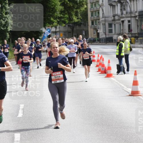 14.06.2026 - REWE Women's Run Jannik Wohlers http://msf.ph/oto/9817218 14.06.2026 10:55:44 Laufen 5929, 657, 5286, 651 meine-sportfotos.de