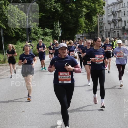 14.06.2026 - REWE Women's Run Jannik Wohlers http://msf.ph/oto/9817240 14.06.2026 10:55:52 Laufen 5716, 651, 01 meine-sportfotos.de