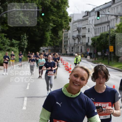 14.06.2026 - REWE Women's Run Jannik Wohlers http://msf.ph/oto/9817293 14.06.2026 10:56:01 Laufen 5532, 5041 meine-sportfotos.de