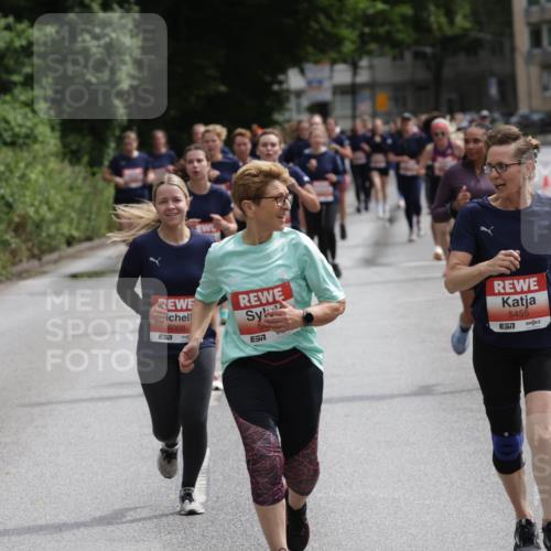 14.06.2026 - REWE Women's Run Jannik Wohlers http://msf.ph/oto/9817312 14.06.2026 10:56:04 Laufen 6008, 54, 57, 5455 meine-sportfotos.de
