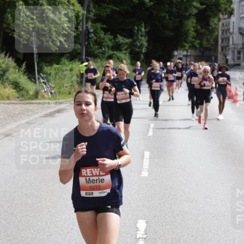 14.06.2026 - REWE Women's Run Jannik Wohlers http://msf.ph/oto/9817344 14.06.2026 10:56:12 Laufen 5213 meine-sportfotos.de