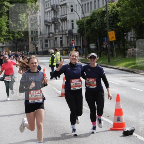 14.06.2026 - REWE Women's Run Jannik Wohlers http://msf.ph/oto/9817388 14.06.2026 10:56:22 Laufen 5193, 57, 5242, 57, 1 meine-sportfotos.de