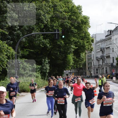 14.06.2026 - REWE Women's Run Jannik Wohlers http://msf.ph/oto/9817400 14.06.2026 10:56:24 Laufen 5419, 577, 657 meine-sportfotos.de