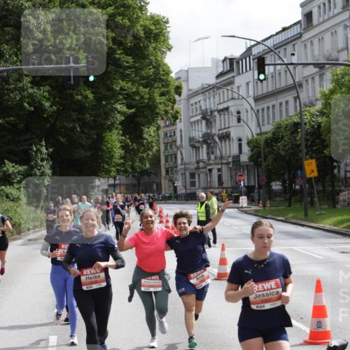 14.06.2026 - REWE Women's Run Jannik Wohlers http://msf.ph/oto/9817404 14.06.2026 10:56:25 Laufen 5307, 657, 2, 1 meine-sportfotos.de
