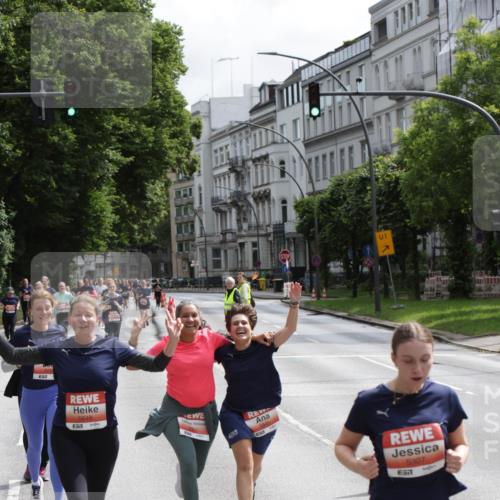 14.06.2026 - REWE Women's Run Jannik Wohlers http://msf.ph/oto/9817416 14.06.2026 10:56:25 Laufen 5648, 7, 01, 5307 meine-sportfotos.de