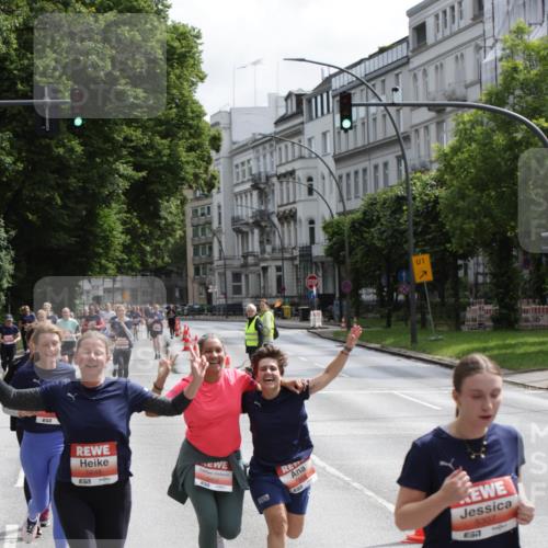 14.06.2026 - REWE Women's Run Jannik Wohlers http://msf.ph/oto/9817418 14.06.2026 10:56:26 Laufen 57, 5648, 1, 5307 meine-sportfotos.de
